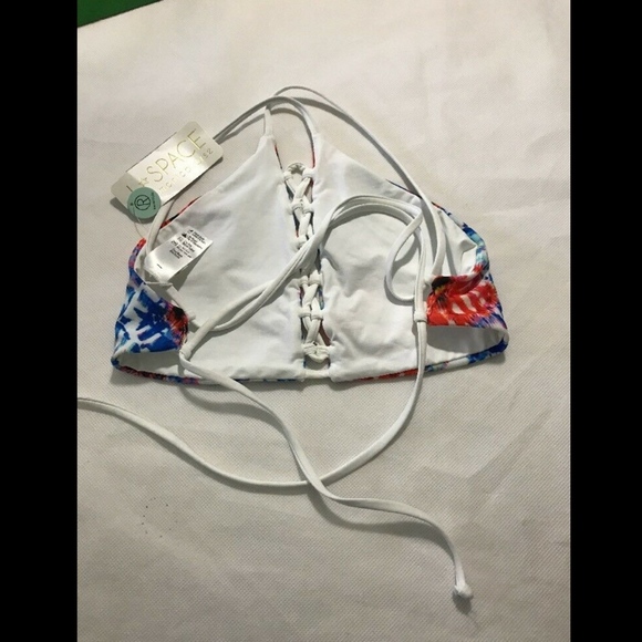 NWT L Space Nikki Lace Up Reversible Bikini Top - Picture 8 of 8